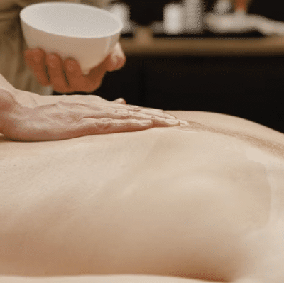 DYNAMIC RECREATION BACK MASSAGE DYNAMIC RECREATION BACK MASSAGE